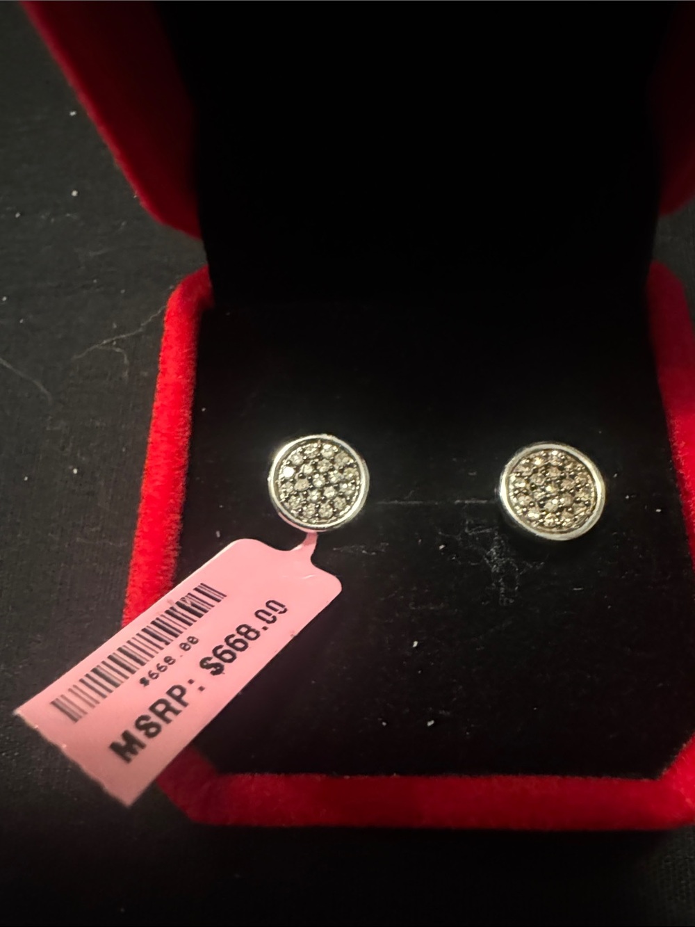Round Pavé natural diamongs Stud Earrings in Silver